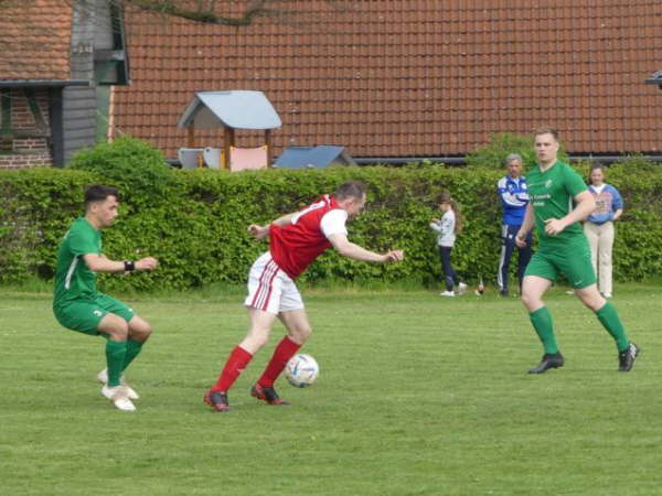 FC Weickartshain - SV Leusel II  1-0  06