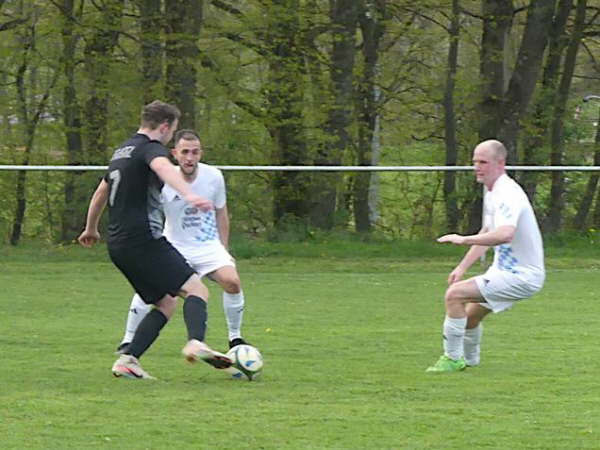 SV Bobenhausen - SV Leusel  1-3  15