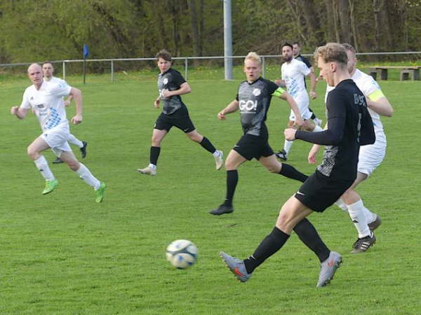 SV Bobenhausen - SV Leusel  1-3  15