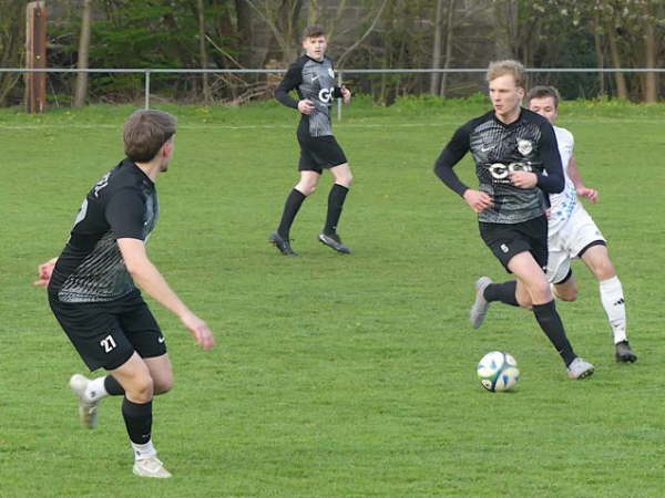 SV Bobenhausen - SV Leusel  1-3  15