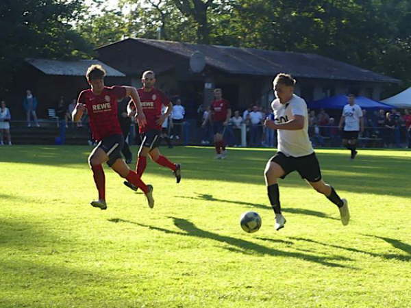 SV Mcke - SV Leusel  2-5  06